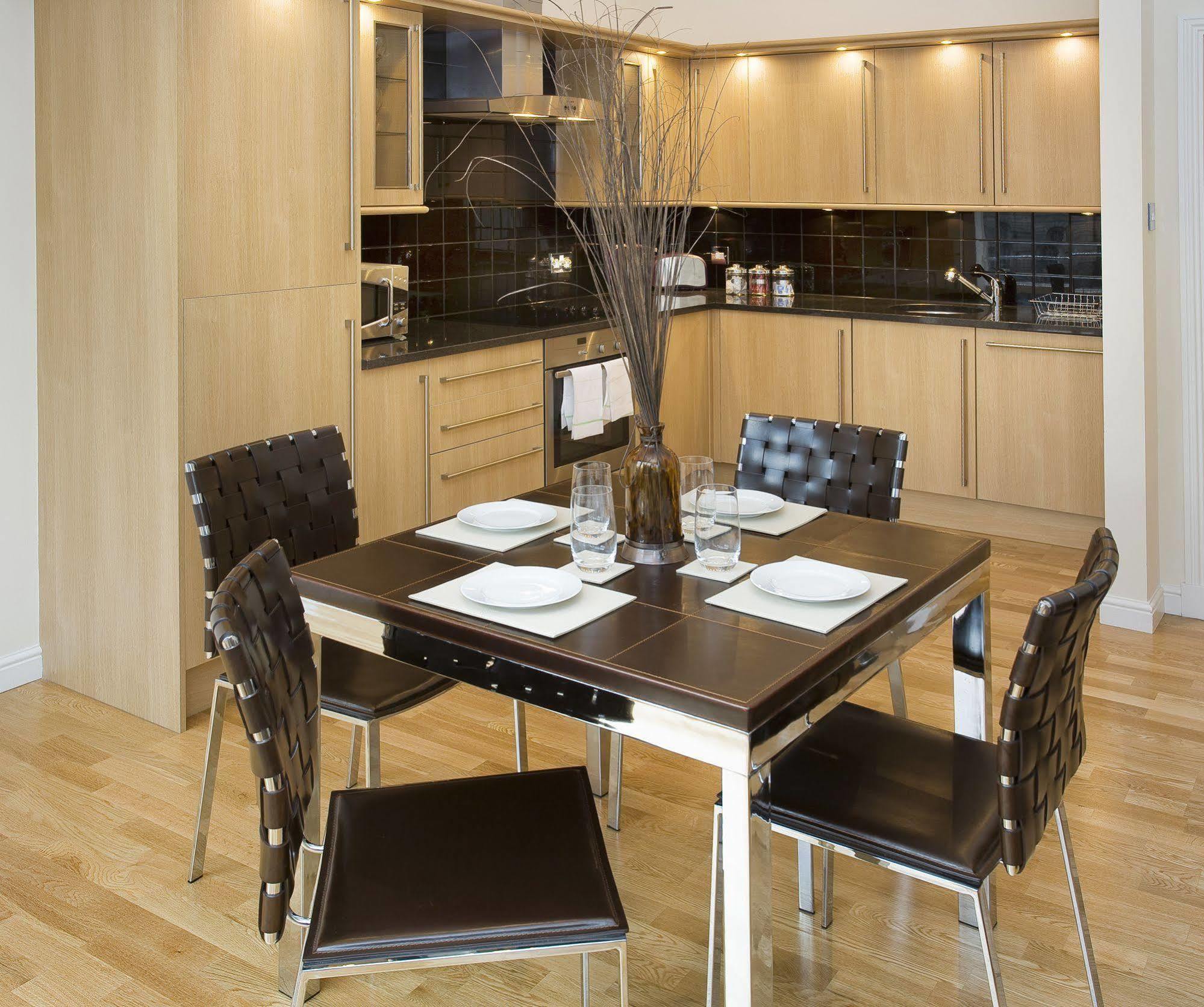 Burnets Apartments Единбург Екстериор снимка